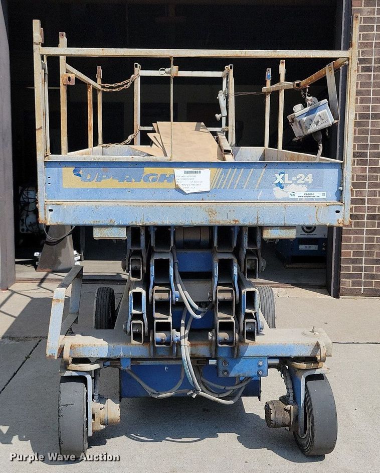 image for item KA9884 Up-Right XL-24 vertical lift