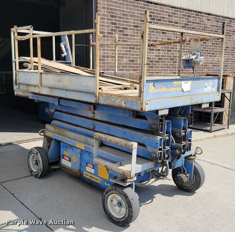 image for item KA9884 Up-Right XL-24 vertical lift