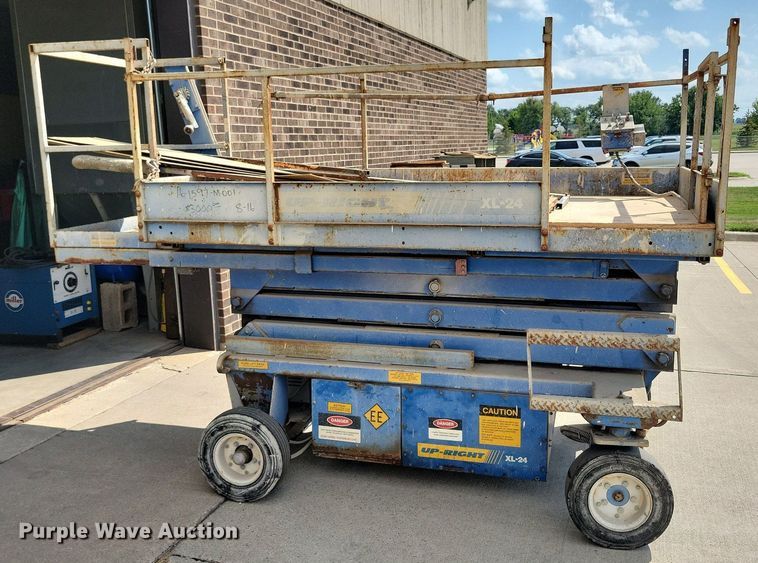 image for item KA9884 Up-Right XL-24 vertical lift