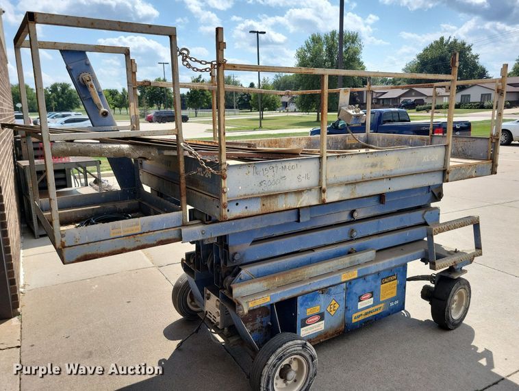 image for item KA9884 Up-Right XL-24 vertical lift