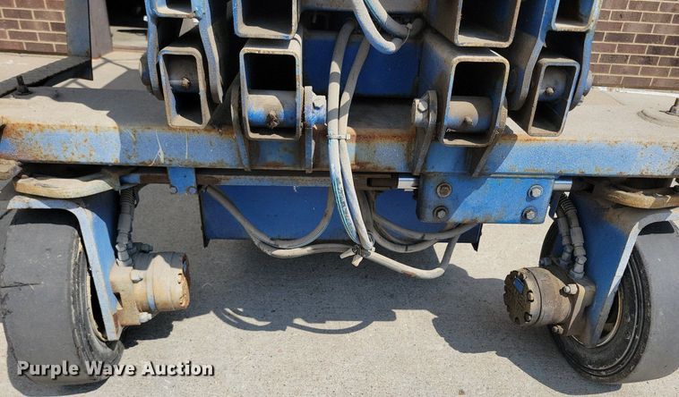 image for item KA9884 Up-Right XL-24 vertical lift