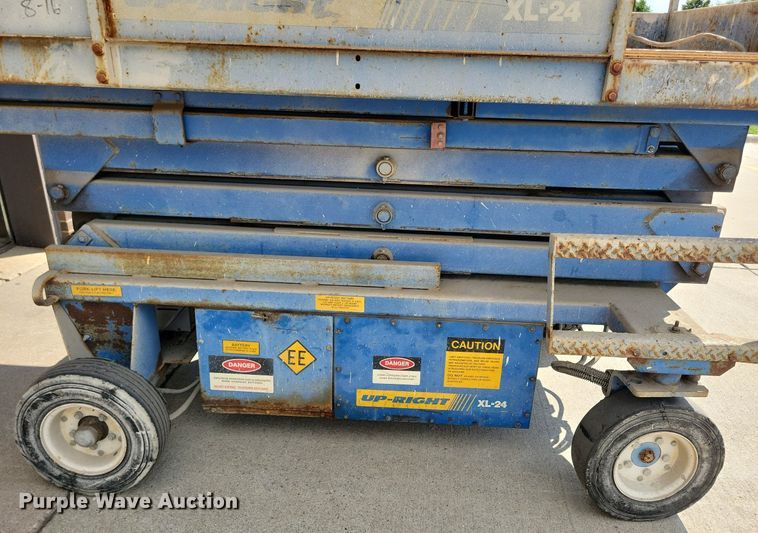 image for item KA9884 Up-Right XL-24 vertical lift