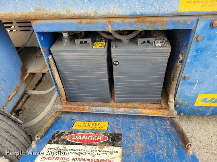 image for item KA9884 Up-Right XL-24 vertical lift