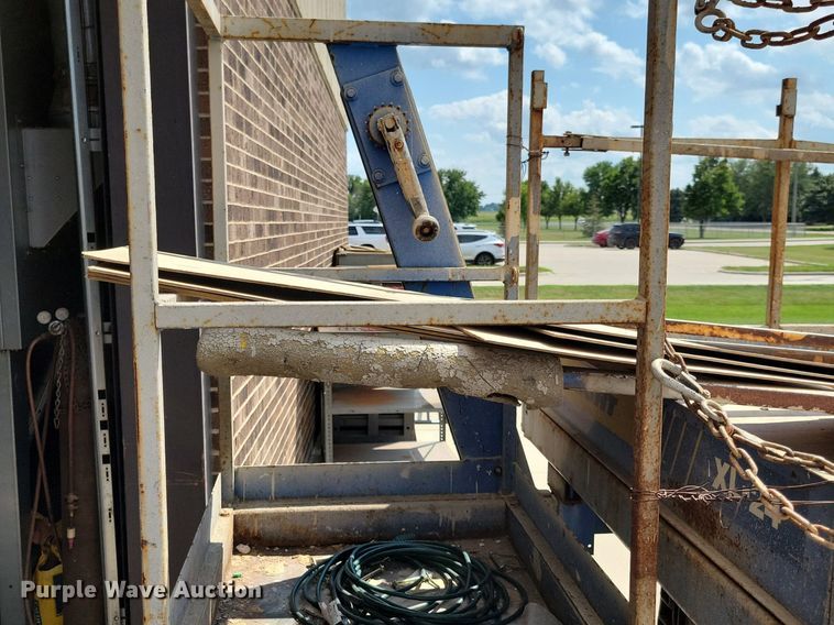 image for item KA9884 Up-Right XL-24 vertical lift