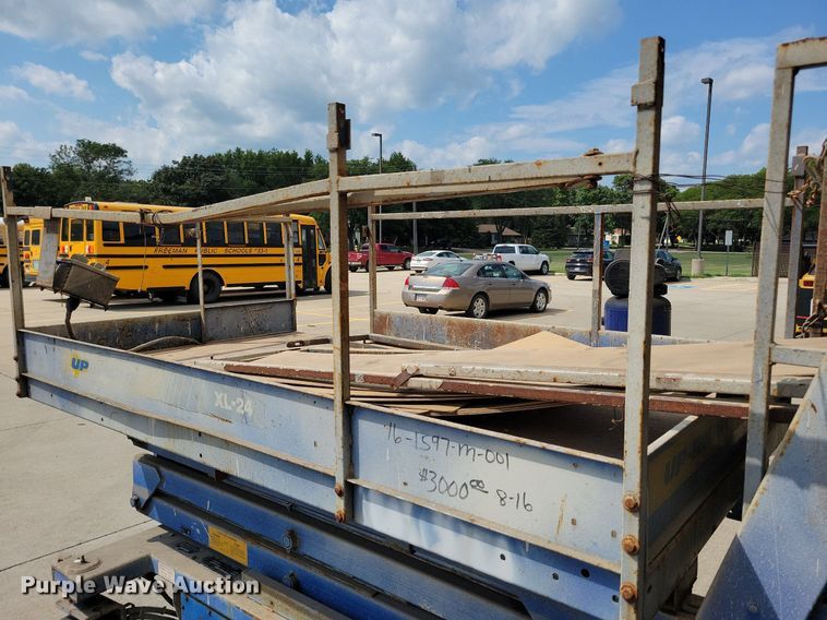 image for item KA9884 Up-Right XL-24 vertical lift