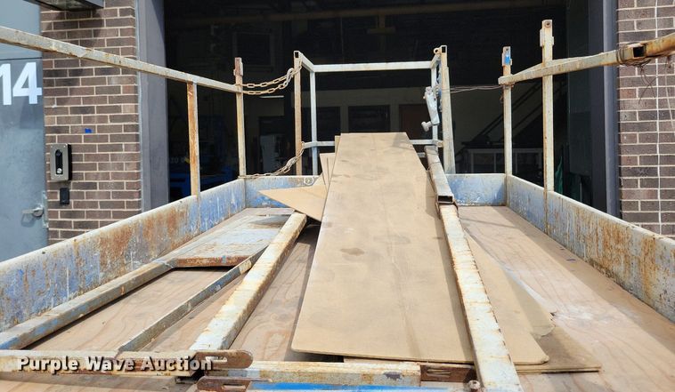 image for item KA9884 Up-Right XL-24 vertical lift