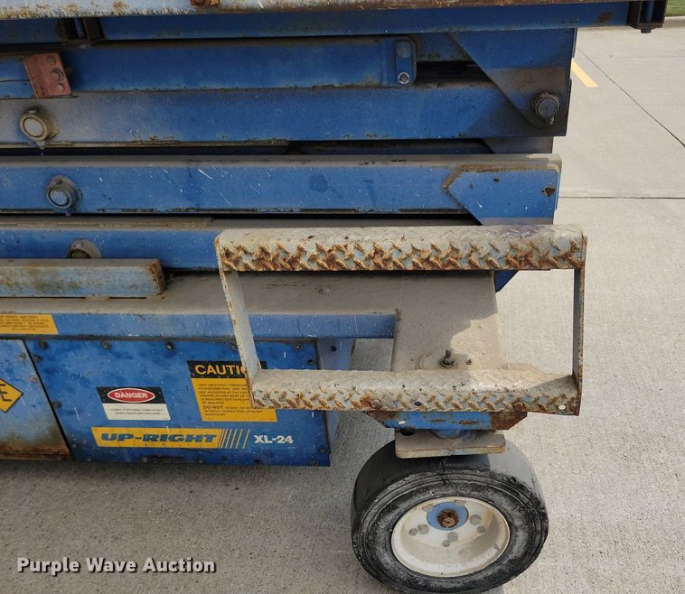 image for item KA9884 Up-Right XL-24 vertical lift