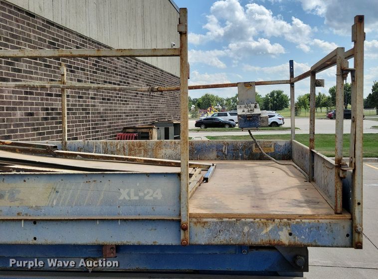 image for item KA9884 Up-Right XL-24 vertical lift