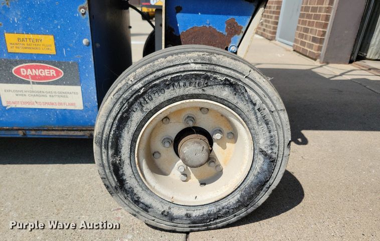 image for item KA9884 Up-Right XL-24 vertical lift