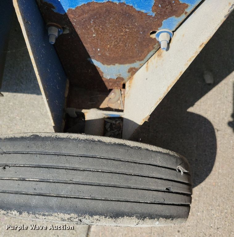 image for item KA9884 Up-Right XL-24 vertical lift