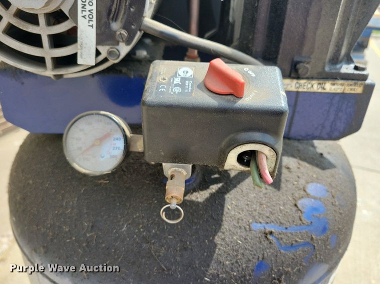 image for item KA9885 2009 Campbell Hausfeld VT627505AJ air compressor