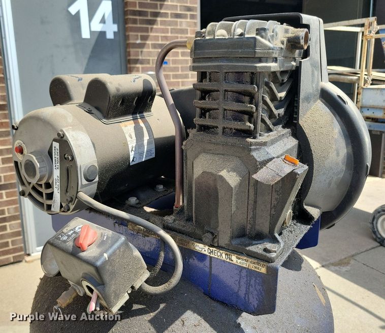 image for item KA9885 2009 Campbell Hausfeld VT627505AJ air compressor