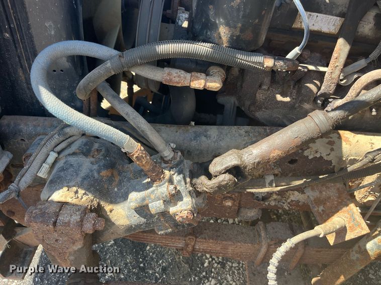 image for item LC9033 1998 Ford F700 dump truck