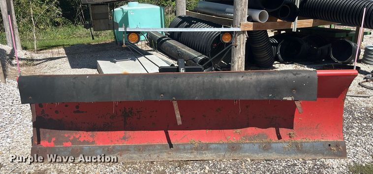 image for item LC9033 1998 Ford F700 dump truck