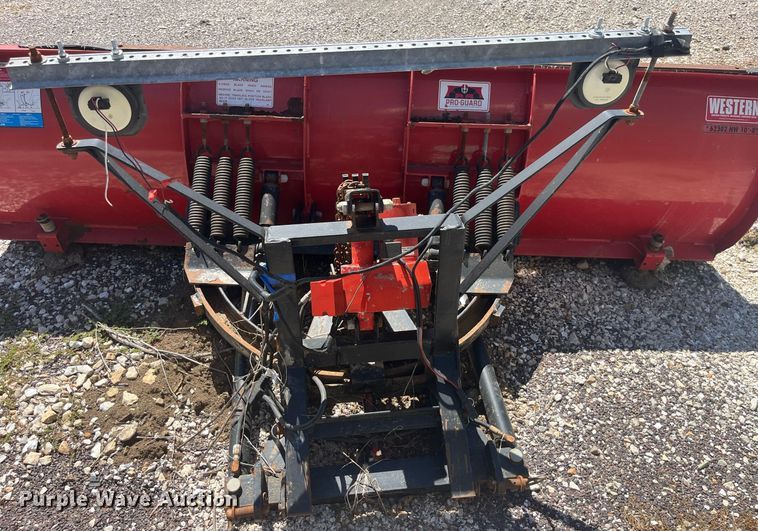 image for item LC9033 1998 Ford F700 dump truck