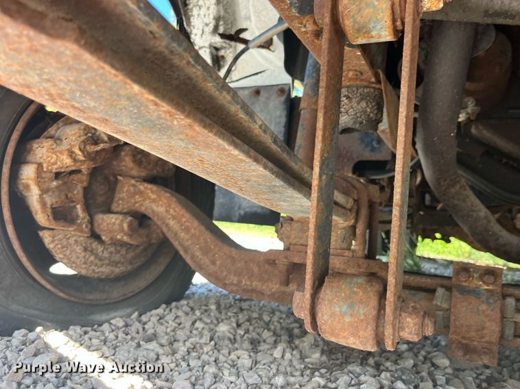 image for item LC9034 1991 Chevrolet Kodiak C6500 flatbed truck