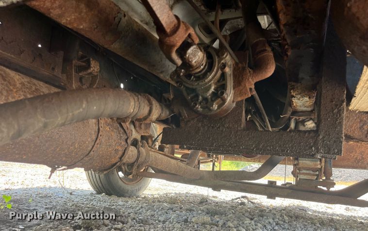 image for item LC9034 1991 Chevrolet Kodiak C6500 flatbed truck