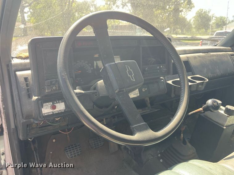 image for item LC9034 1991 Chevrolet Kodiak C6500 flatbed truck