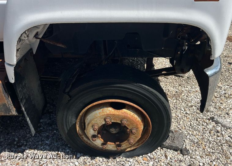 image for item LC9034 1991 Chevrolet Kodiak C6500 flatbed truck