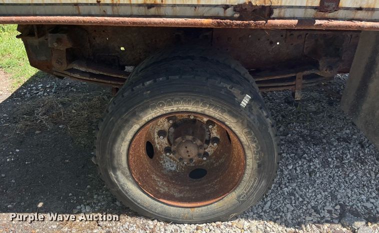 image for item LC9034 1991 Chevrolet Kodiak C6500 flatbed truck