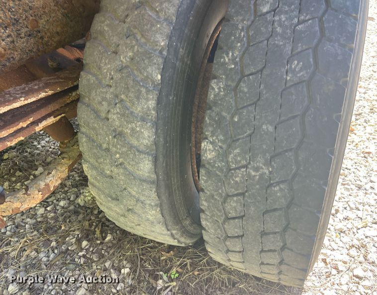 image for item LC9034 1991 Chevrolet Kodiak C6500 flatbed truck