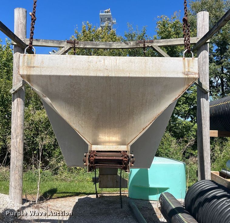 image for item LC9036 Magnum salt spreader