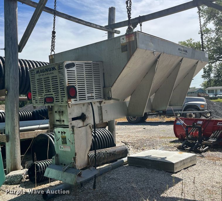 image for item LC9036 Magnum salt spreader