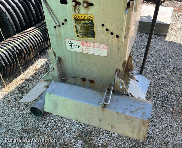 image for item LC9036 Magnum salt spreader