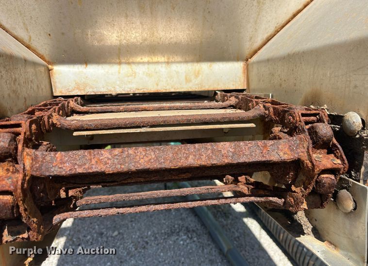 image for item LC9036 Magnum salt spreader