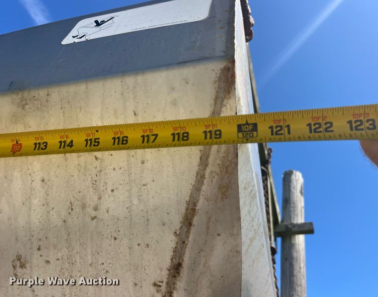 image for item LC9036 Magnum salt spreader