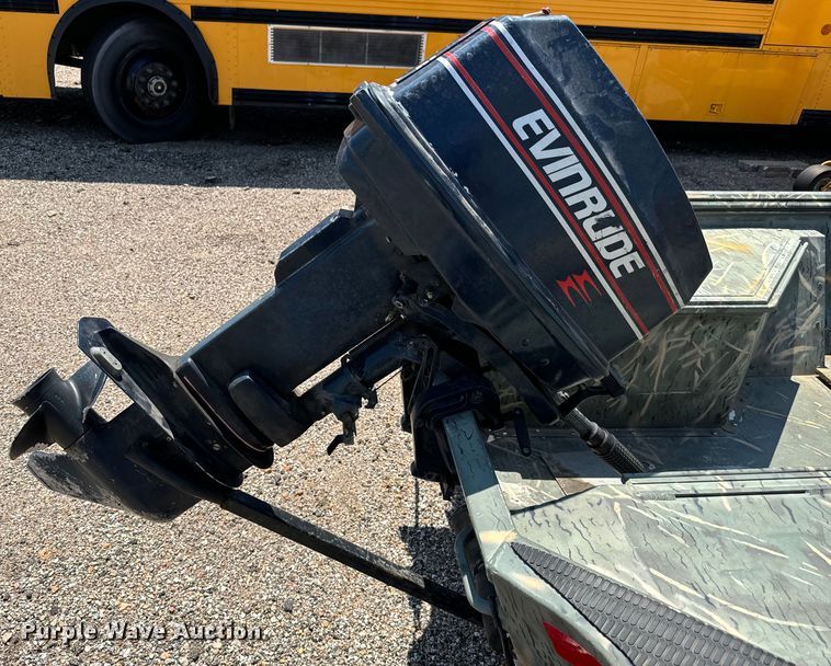 image for item LF9892 War Eagle  642 boat