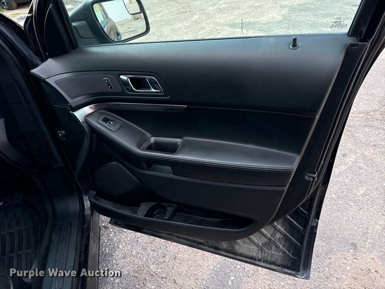 image for item LF9976 2017 Ford Explorer Police Interceptor SUV