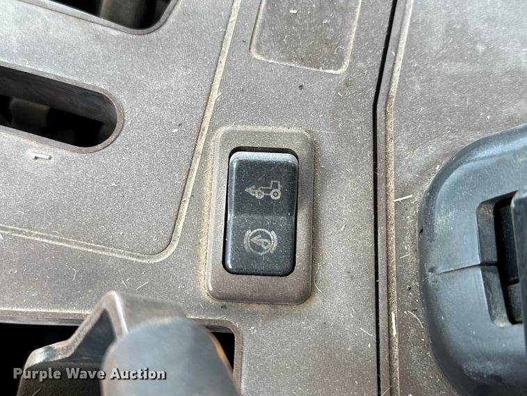 image for item LF9984 2003 John Deere 6615 MFWD tractor