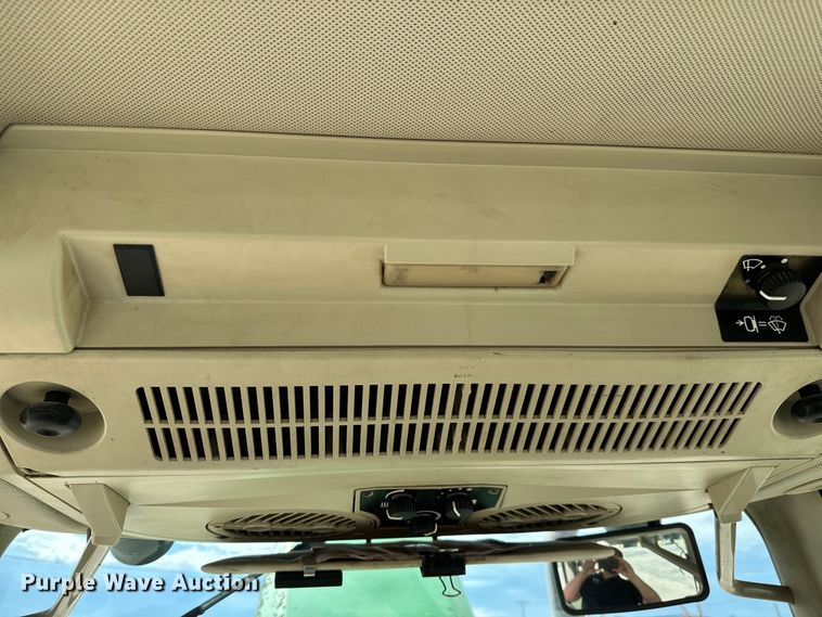 image for item LF9984 2003 John Deere 6615 MFWD tractor