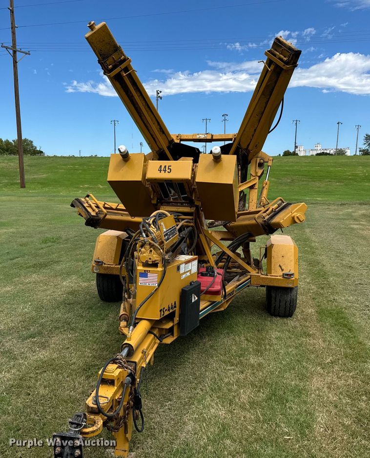 image for item LF9987 2000 Vermeer TS-44A tree spade