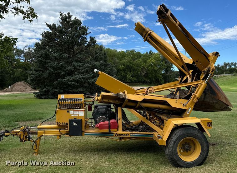 image for item LF9987 2000 Vermeer TS-44A tree spade