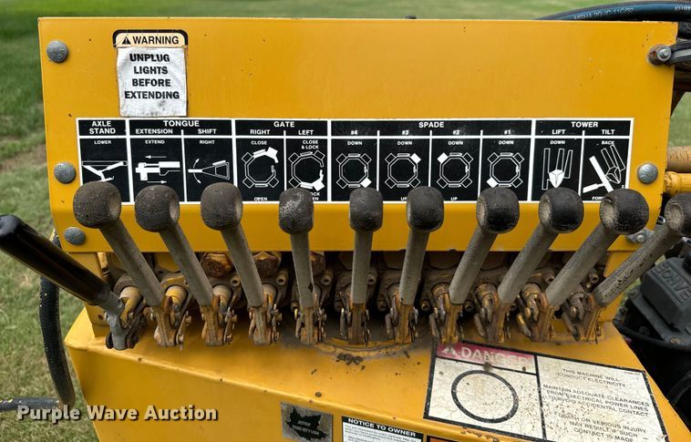 image for item LF9987 2000 Vermeer TS-44A tree spade