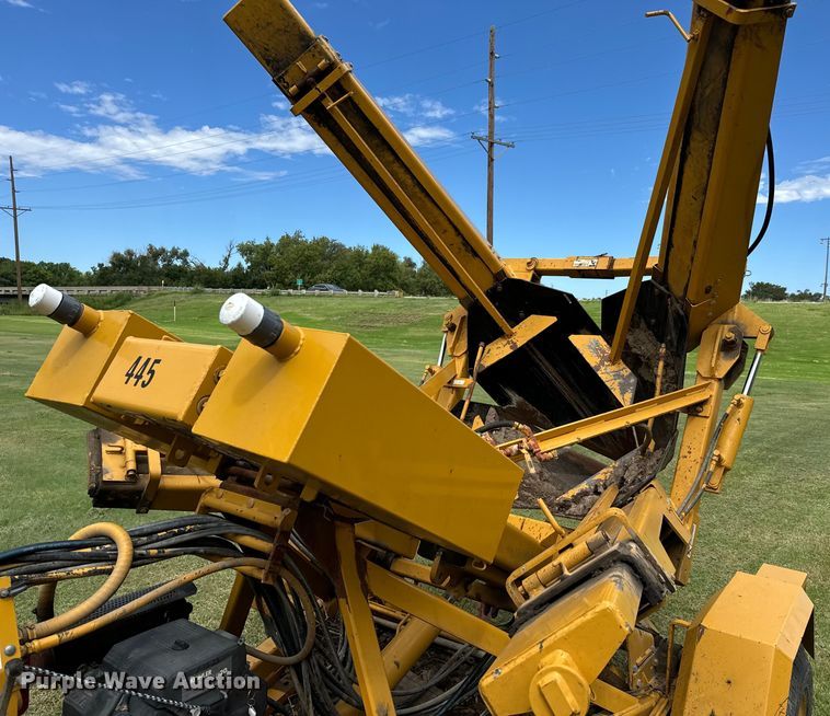 image for item LF9987 2000 Vermeer TS-44A tree spade