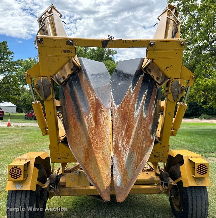 image for item LF9987 2000 Vermeer TS-44A tree spade