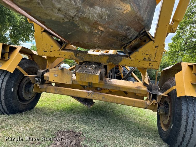 image for item LF9987 2000 Vermeer TS-44A tree spade