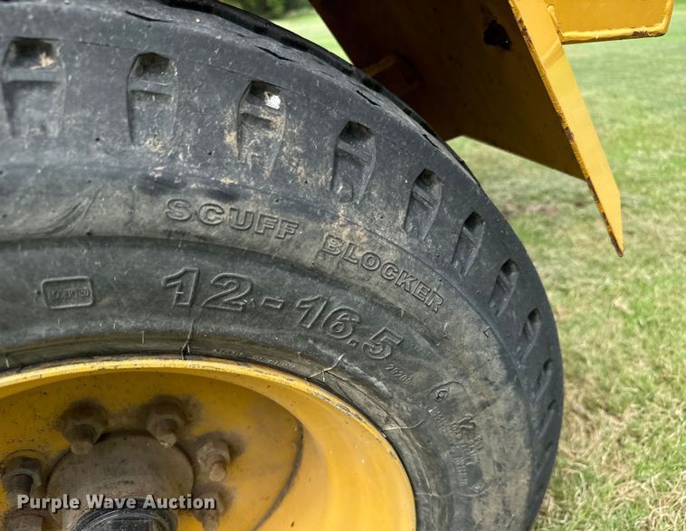 image for item LF9987 2000 Vermeer TS-44A tree spade