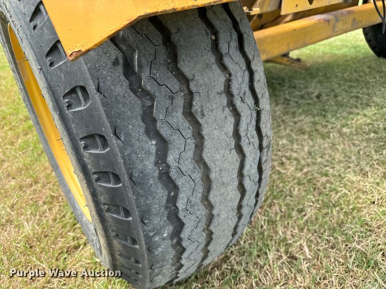 image for item LF9987 2000 Vermeer TS-44A tree spade