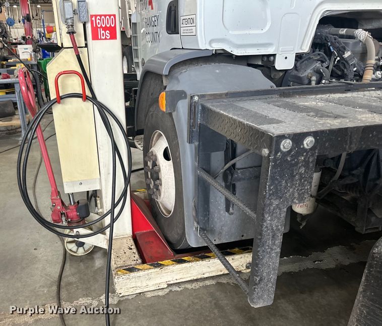 image for item LR9435 Stertil Koni four post lift