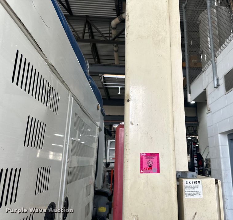 image for item LR9435 Stertil Koni four post lift