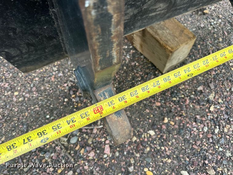 image for item LR9436 TENCO snow plow