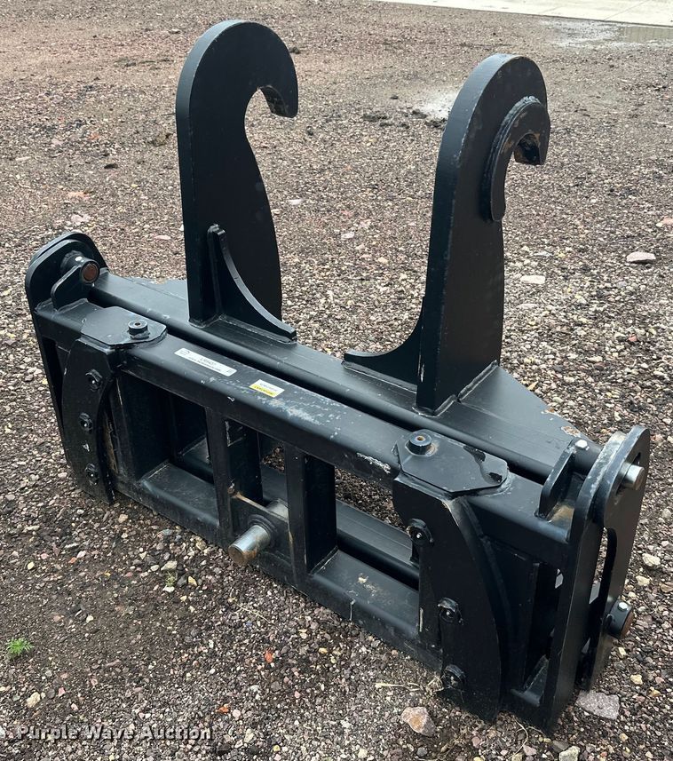 image for item LR9437 Caterpillar  quick coupler