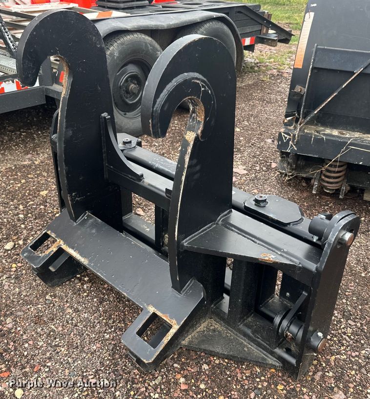 image for item LR9437 Caterpillar  quick coupler