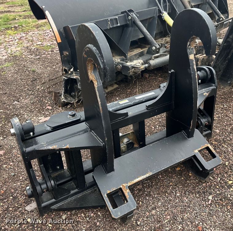 image for item LR9437 Caterpillar  quick coupler