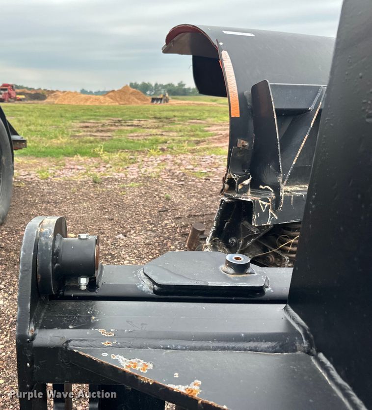 image for item LR9437 Caterpillar  quick coupler