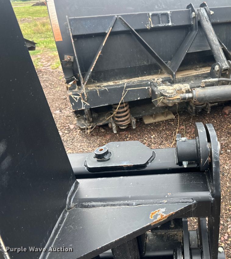 image for item LR9437 Caterpillar  quick coupler